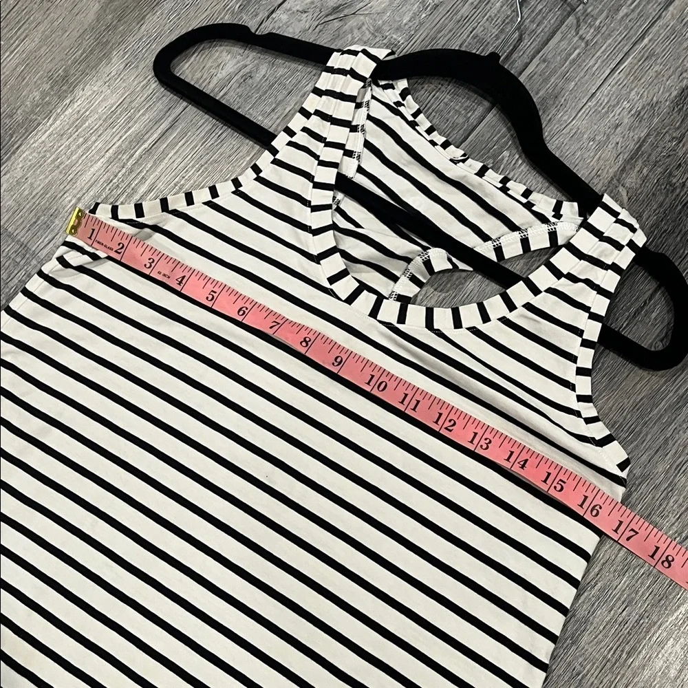 Lululemon LOVE TANK TOP - Picture 5 of 6